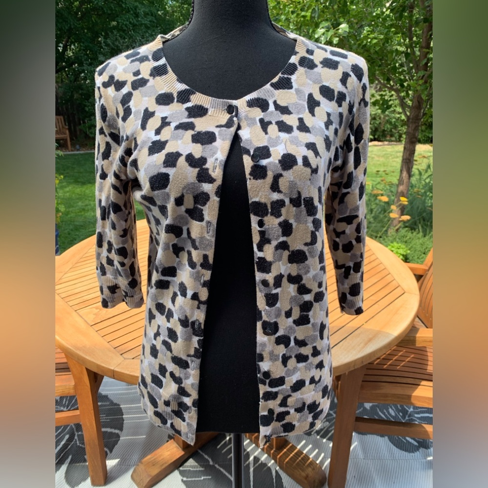 Woman’s Cardigan